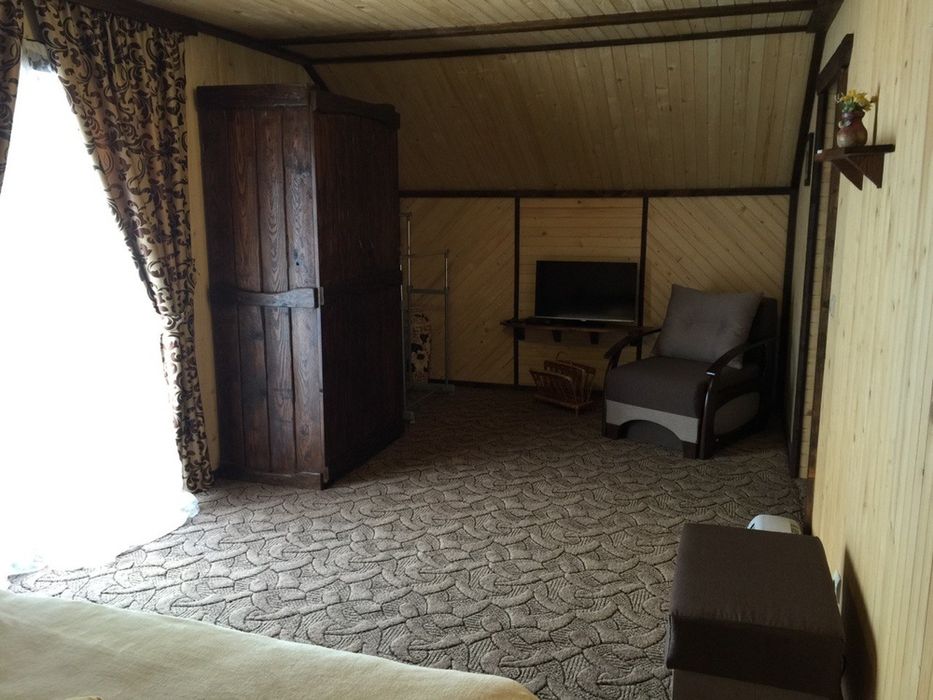 Здається котедж з банею