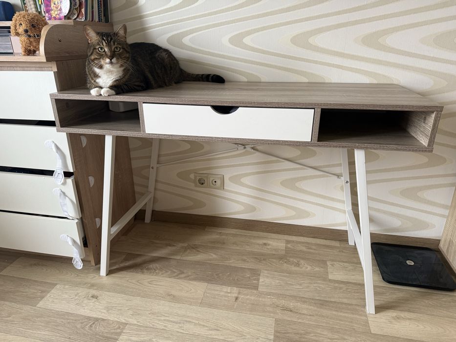 Стіл письмовий JYSK Abbetved