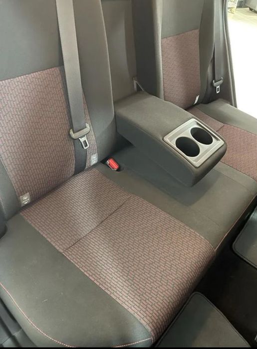 Toyota Auris  1.4 D4D (Pack Sport+ Navi)