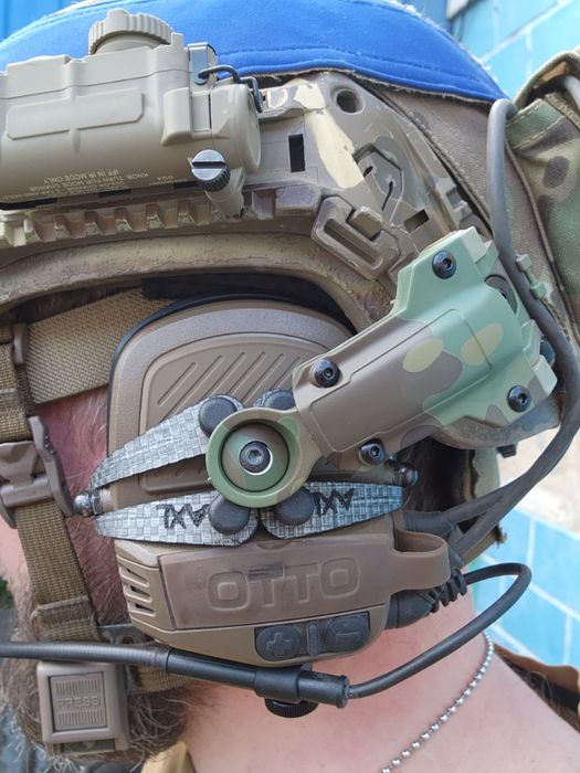 Кріплення AXL карбонові для  PELTOR, OTTO, SORDIN на рельси ARC,M-LOK,