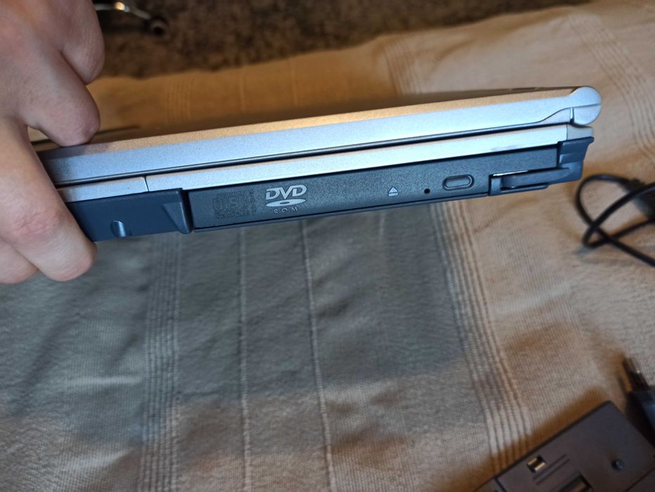 Ноутбук Fujitsu Lifebook C1110 з док-станцією