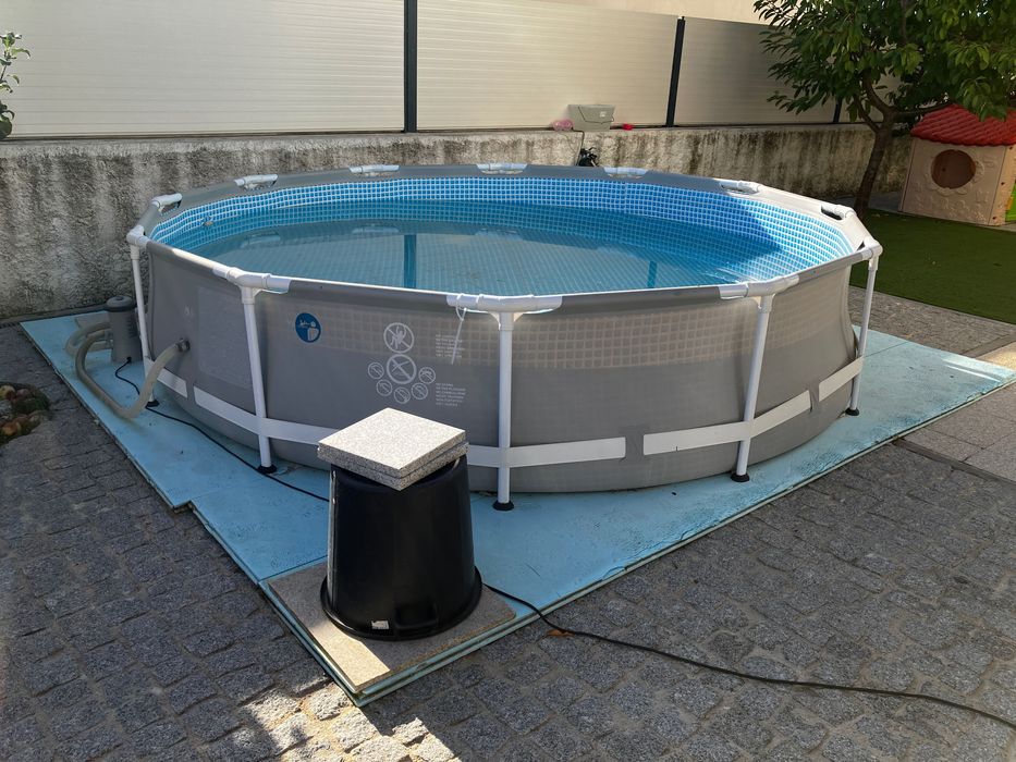 Piscina redonda INTEX com bomba64281085601922124