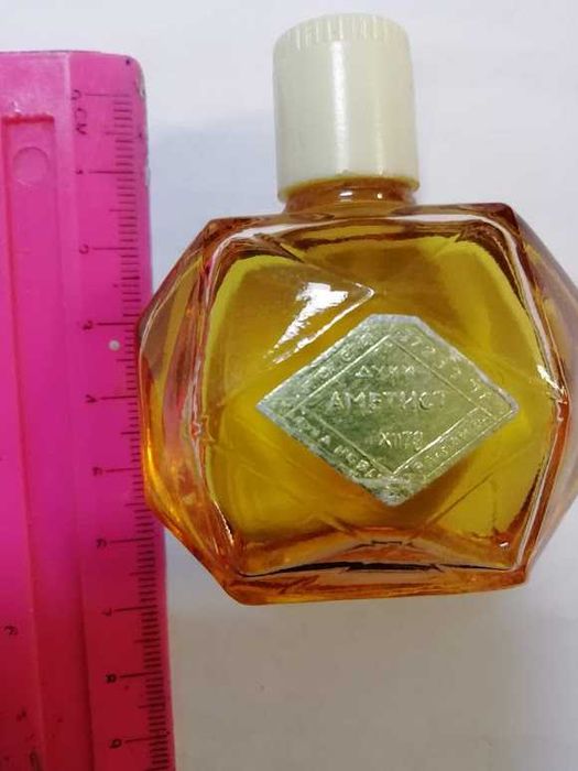 Духи вінтажні, Духі "Аметист" , Флакон від духів "Сігнатюр"