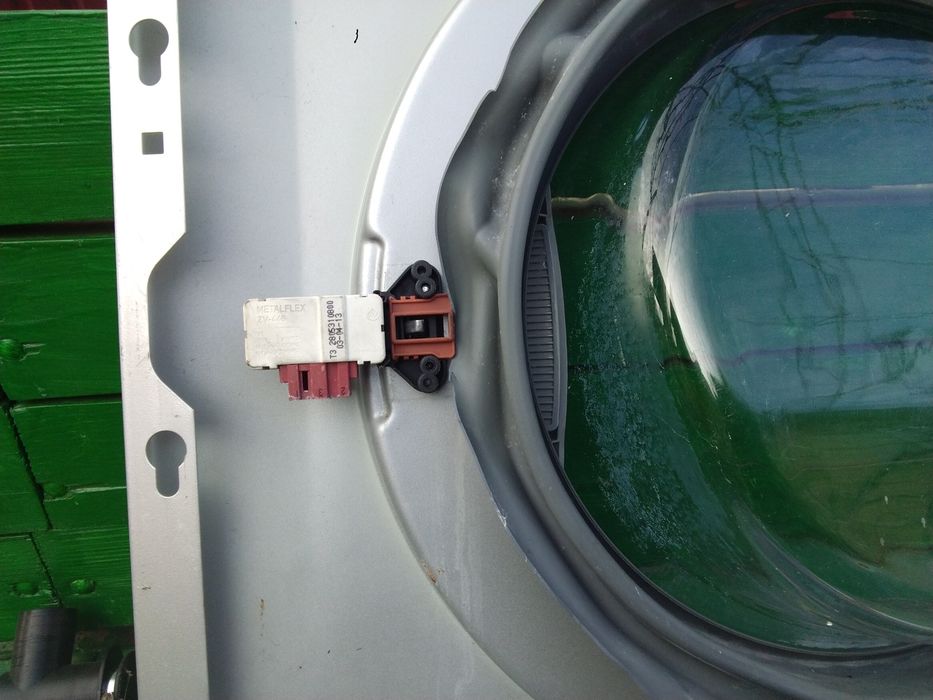 Двері пральної машинки Веко,