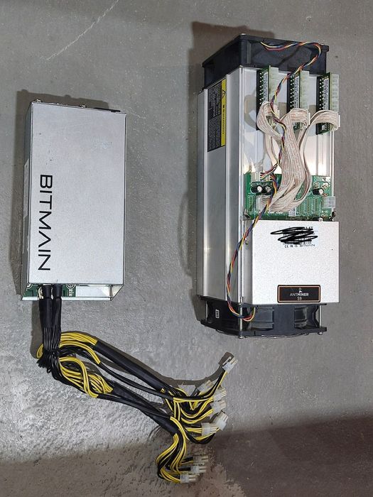 Асік майнер Bitmain Antminer S9 + Блок живлення APW3++ (Комплект)