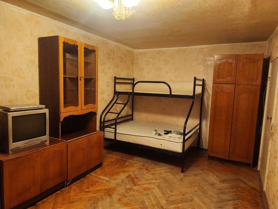Продам 1- кімнатну квартиру  31 кв.м. по вул. Здолбунівська,1