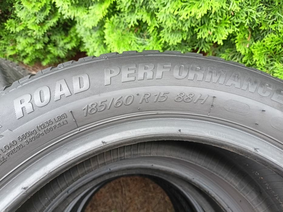 185/60 R15 Kormoran Road Performance 6mm. Para 150zł