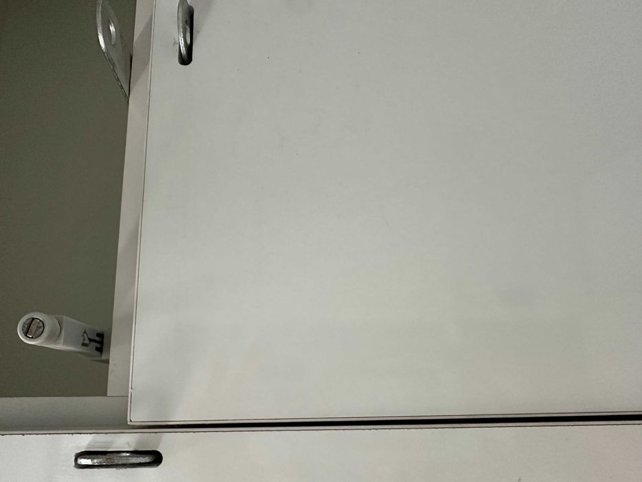 Armário em contraplacado marítimo branco com sete divisórias/cacifos