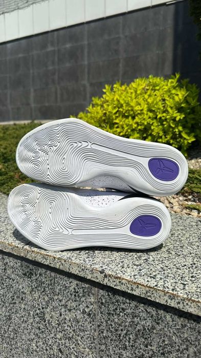 #0247 Nike Kobe 9 IX Low EM  [US 9 | 27 cm ]
