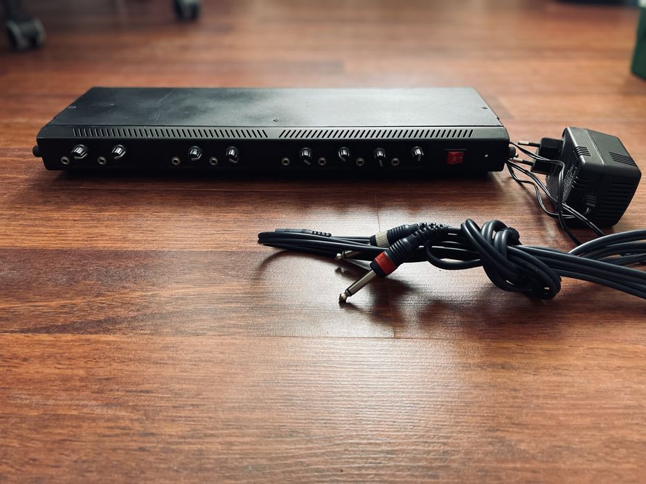 Багатоканальний Підсилювач (усилитель) для навушників custom