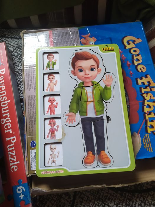 Продам дитячі іграшки та речі