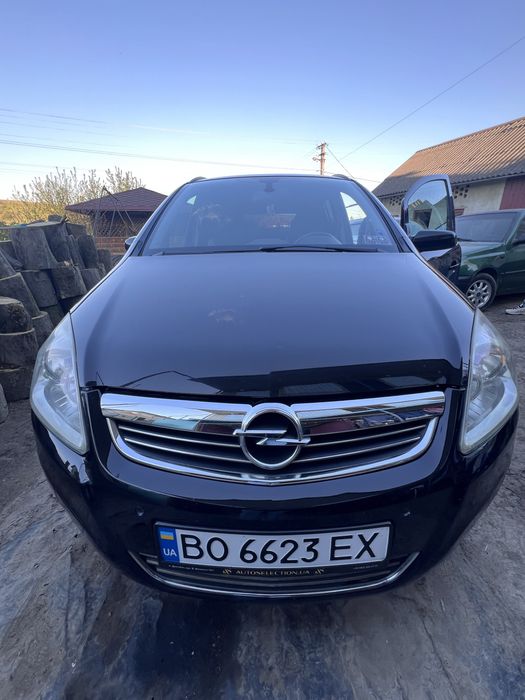 Продам авто Opel Zafira B