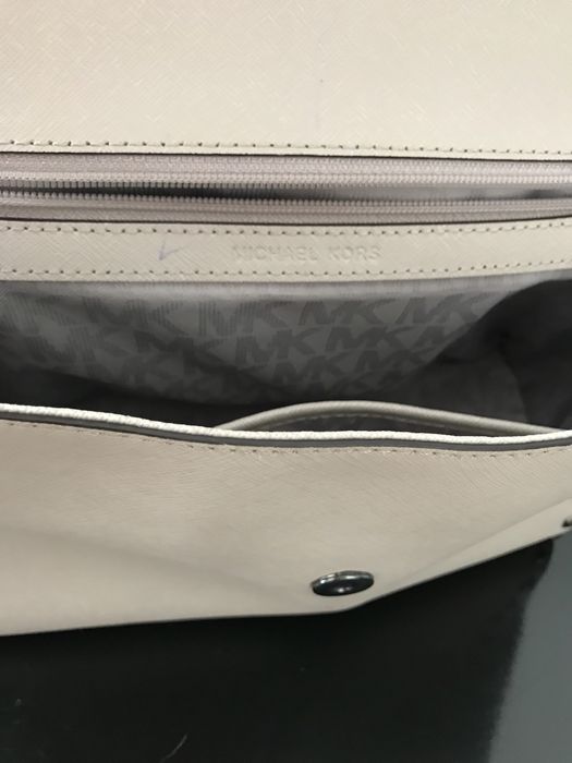 Mala Michael Kors