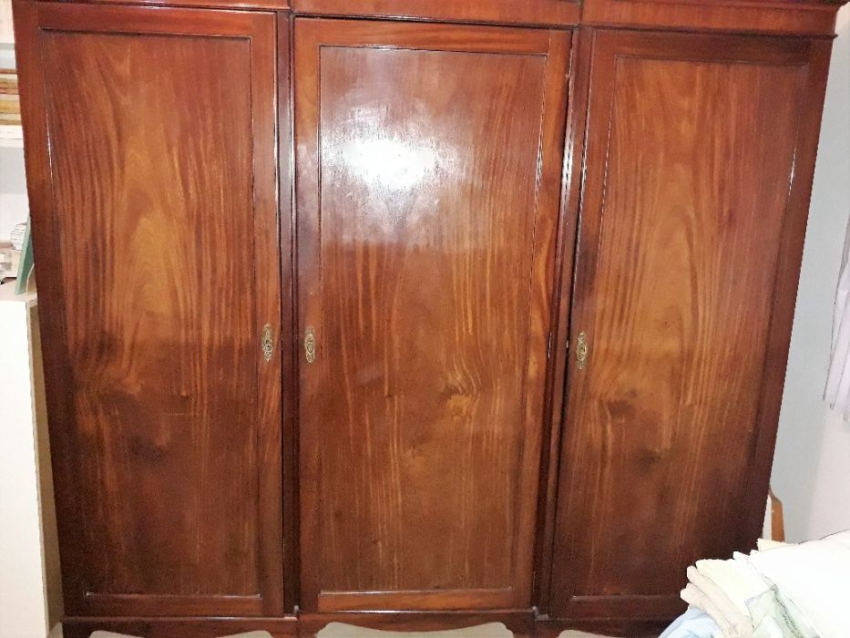 Mobília completa de quarto Queen Anne