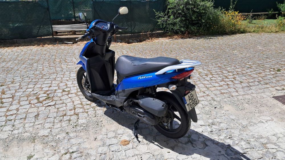 Scooter Suzuki Adress