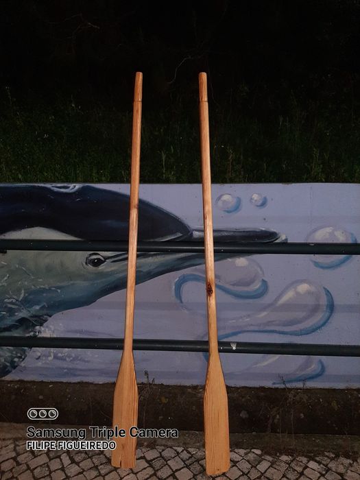 Remos de madeira novos
