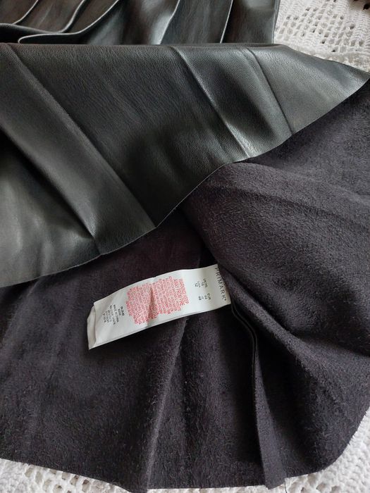 Чорна спідниця всередині утеплена