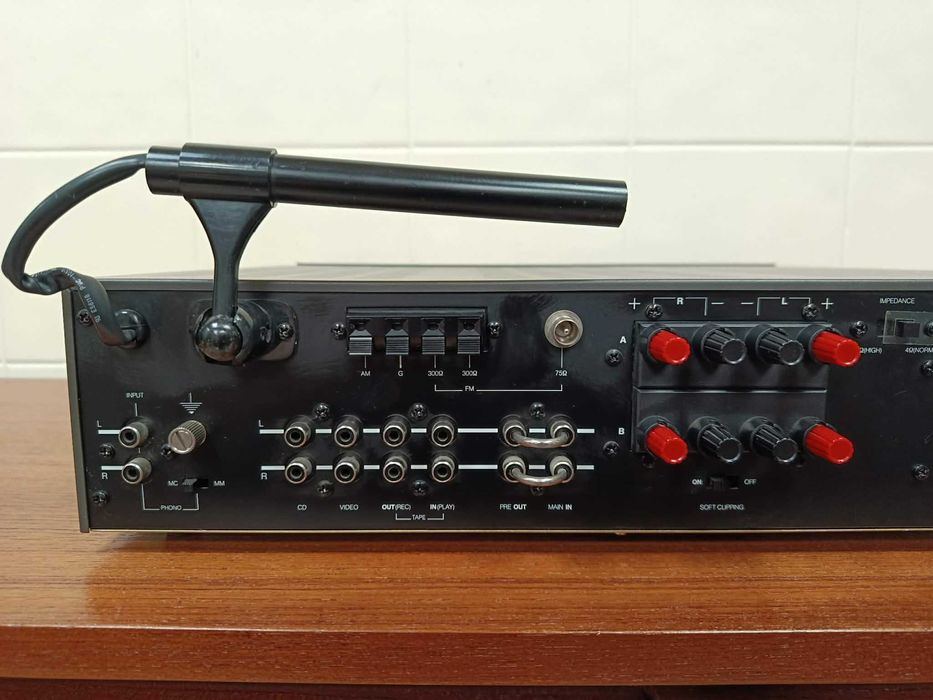 Amplituner NAD Stereo Receiver 7130