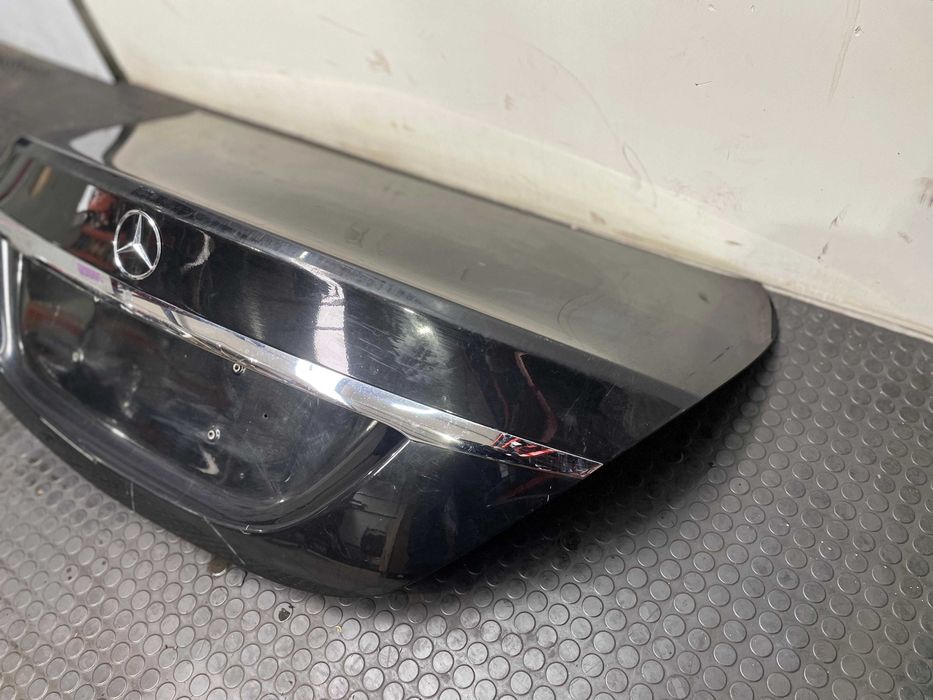 Porta traseira da Mala Mercedes-Benz W205 (2017)