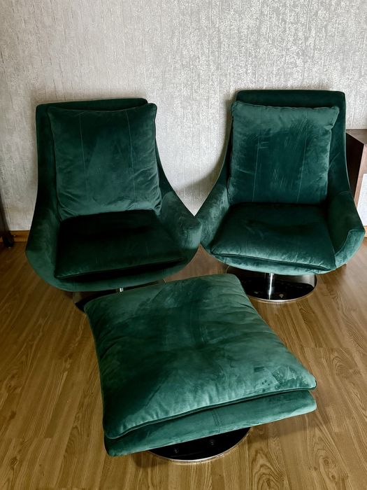 Cadeirões e apoio de pés