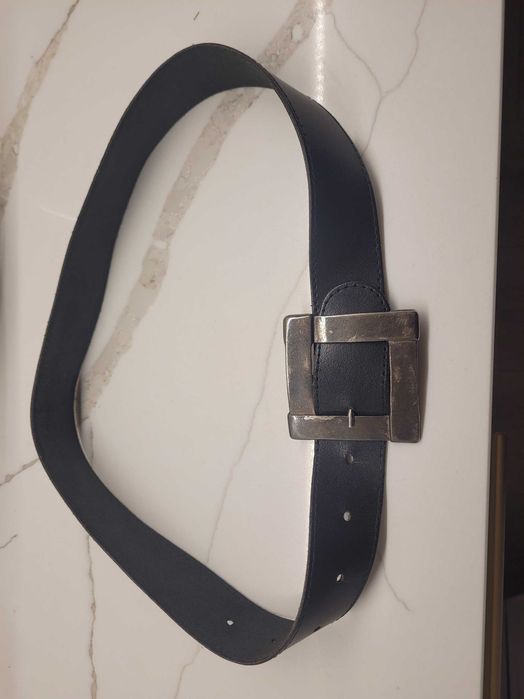 Pasek damski z efektowną klamrą długość 88,5 cm nie licząc klamry