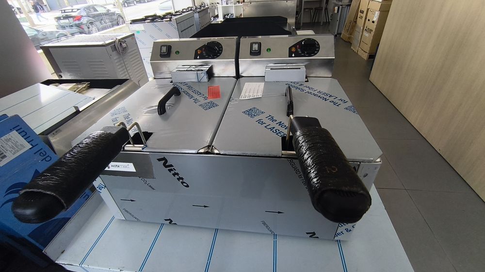 Fritadeira elétrica de duas cubas Industrial