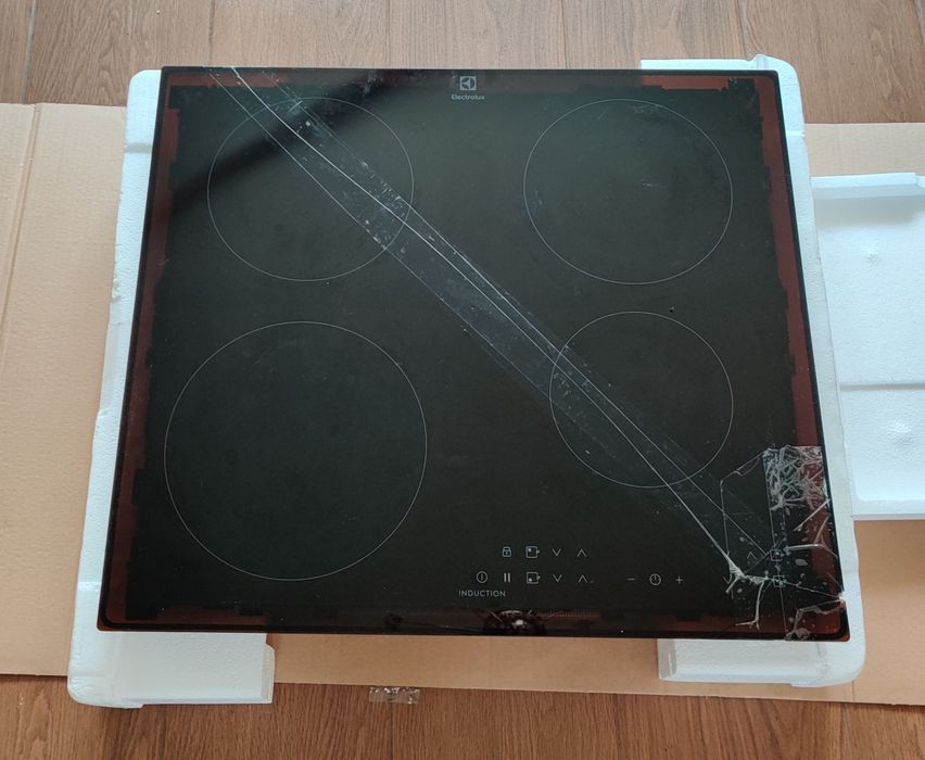 Індукційні поверхні Liberty PI 6040 B Gorenje IT614CSC та Electrolux I