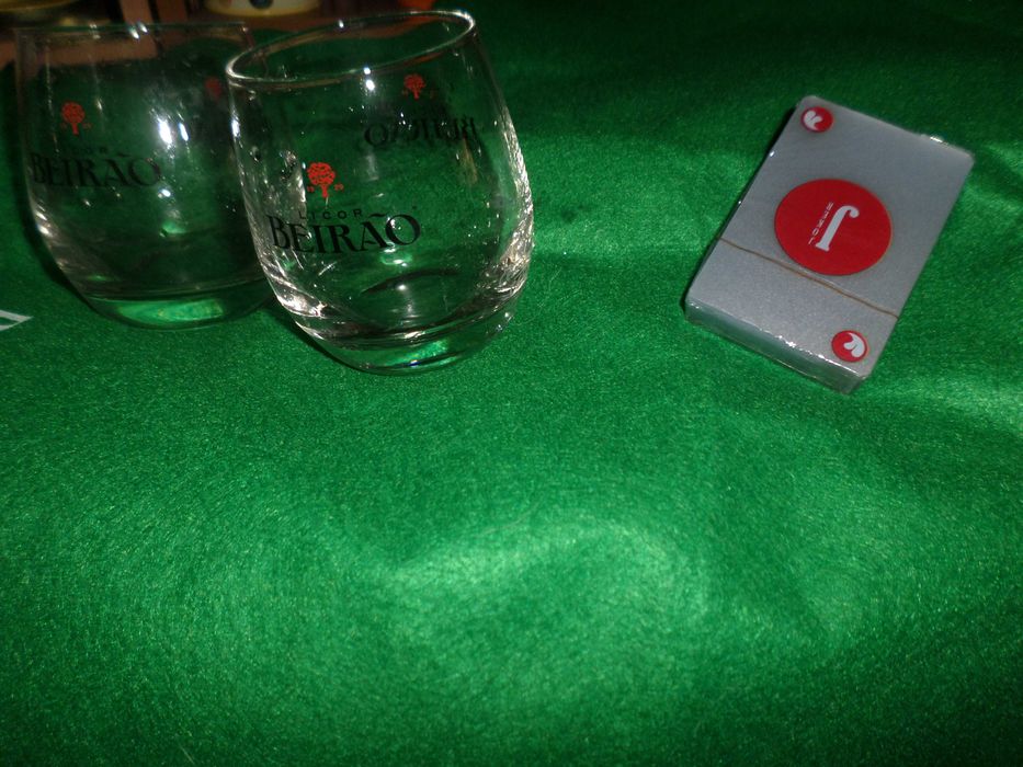 1 pano +1 baralho cartas Licor beirão