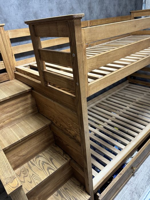 Ліжко двоповерхове масив ясеня