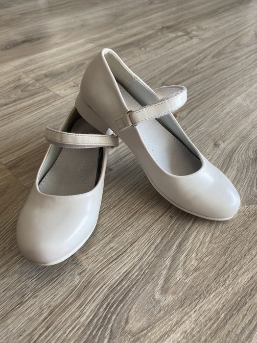 Туфельки, продам, розмір 32