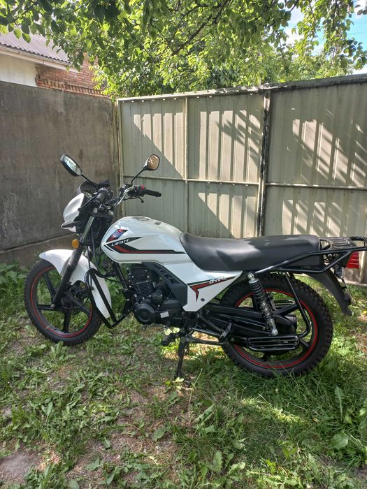 Мотоцикл Lifan BTR-200 LF-175-CC