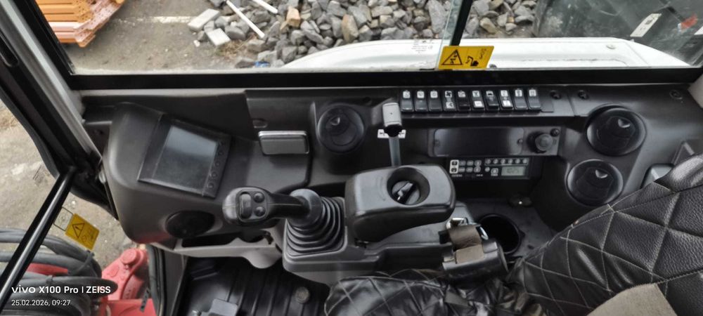 Sprzedam TAKEUCHI TB230