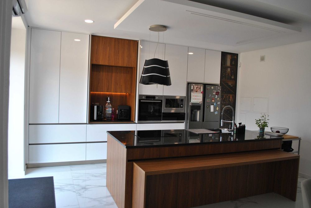 Quintinha com 12.000 m² e casa V3 totalmente renovada – o refúgio perfeito!