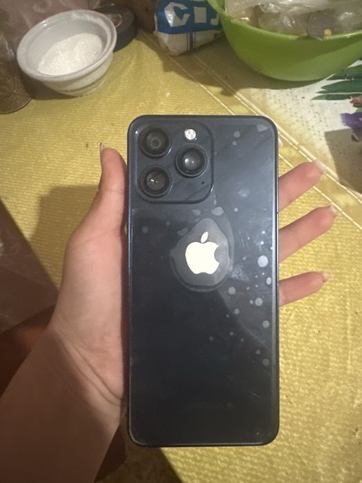 андроїд у корпусі iphone 15 pro max