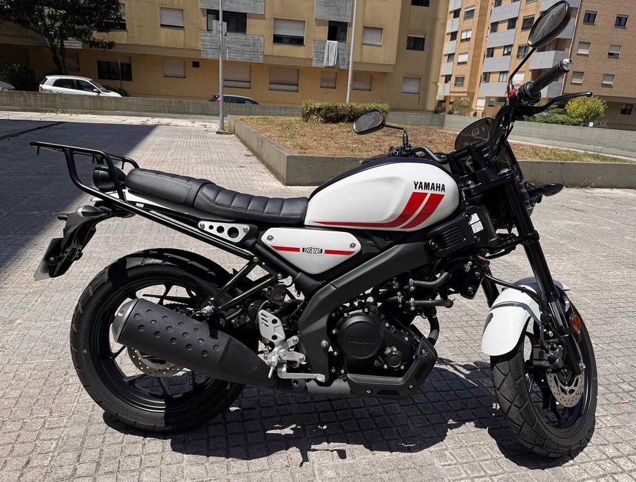 Yamaha XSR 125 2023 – Branca, Excelente Estado, 125cc
