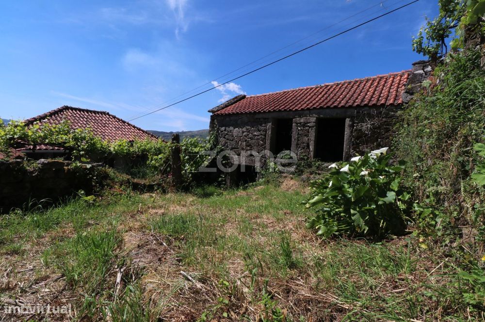 Ruína em Vilar, Cabreiro