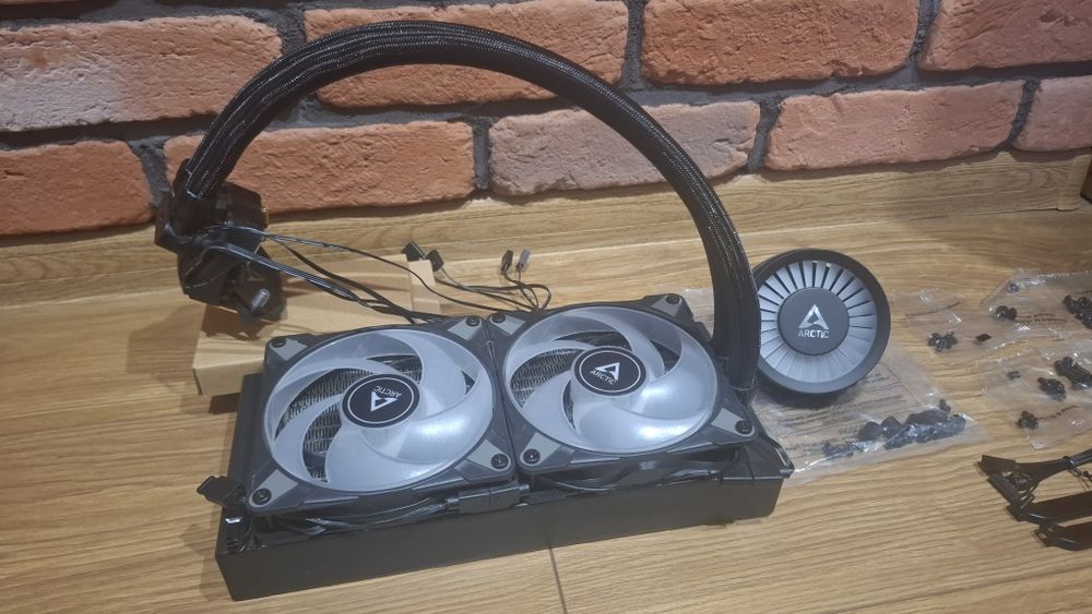 Chłodzenie wodne Arctic Liquid Freezer III 240 A-RGB Black