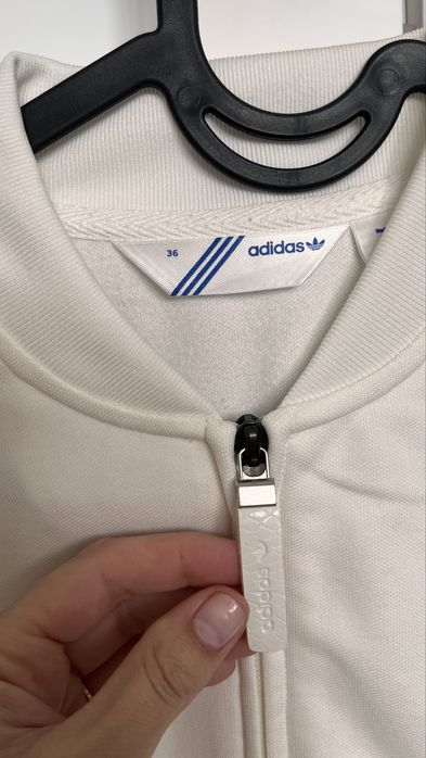 Адідаска  s,xs зручна