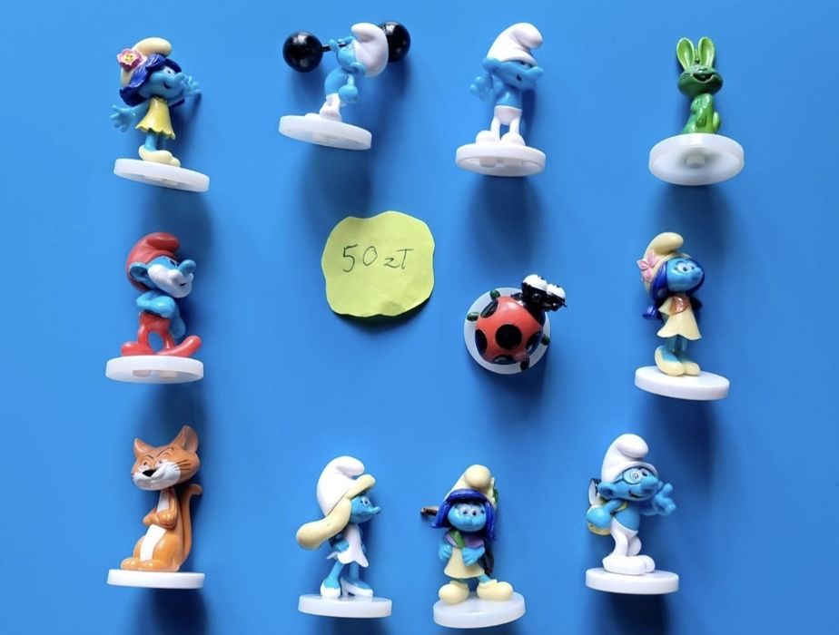 Smerfy z jajek kinder niespodzianka