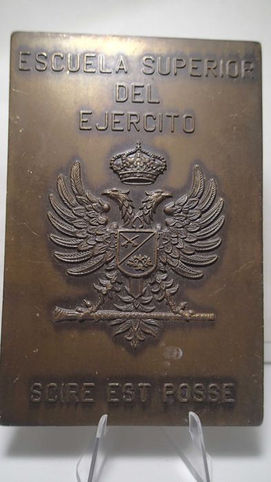 Placa em Bronze da Escuela Superior del Ejército