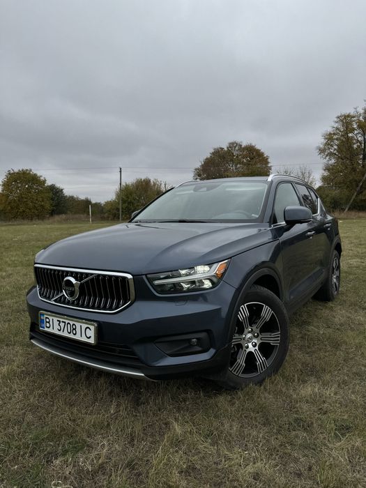 Volvo XC 40 2020 2 л