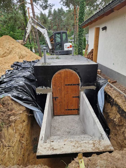 Betonowa piwniczka ogrodowa bunkier ziemianka spiżarka piwnica kanał