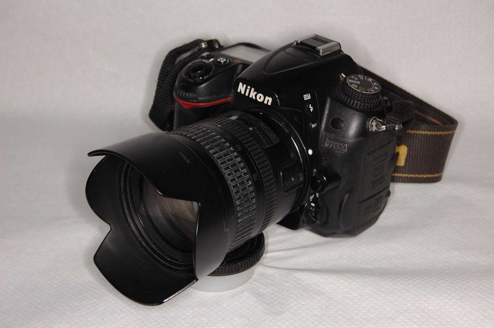 Nikon D7000 + AF-s Nikkor 18-70
