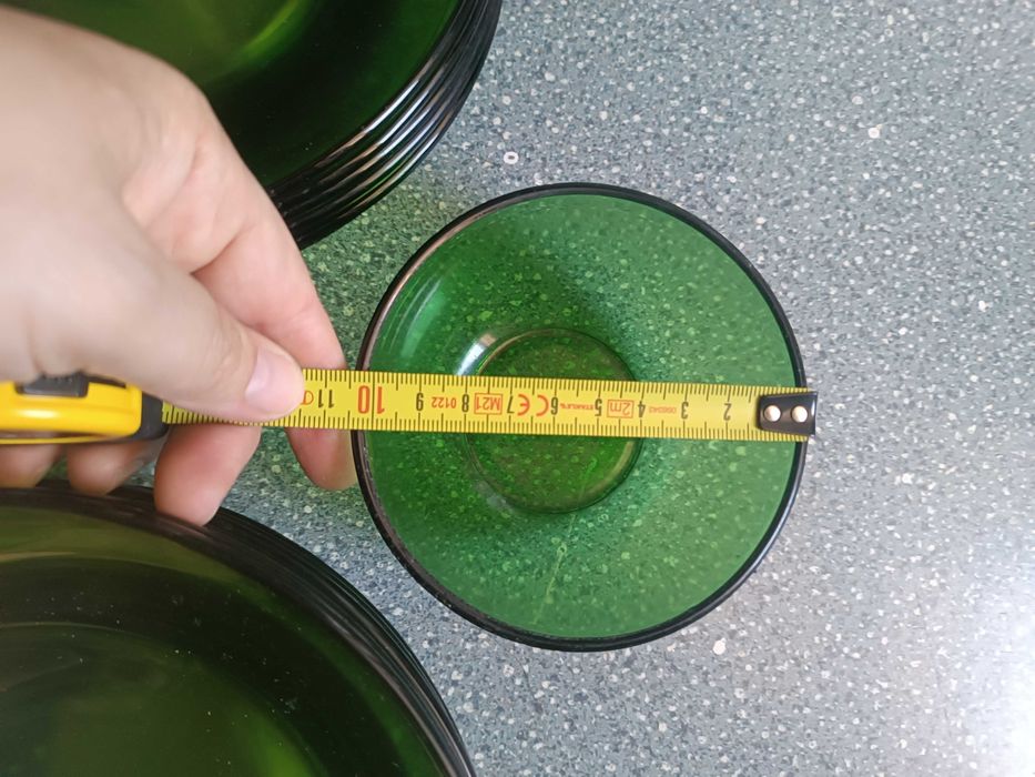 Conjunto de pratos em vidro