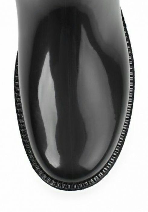 Резиновые сапоги