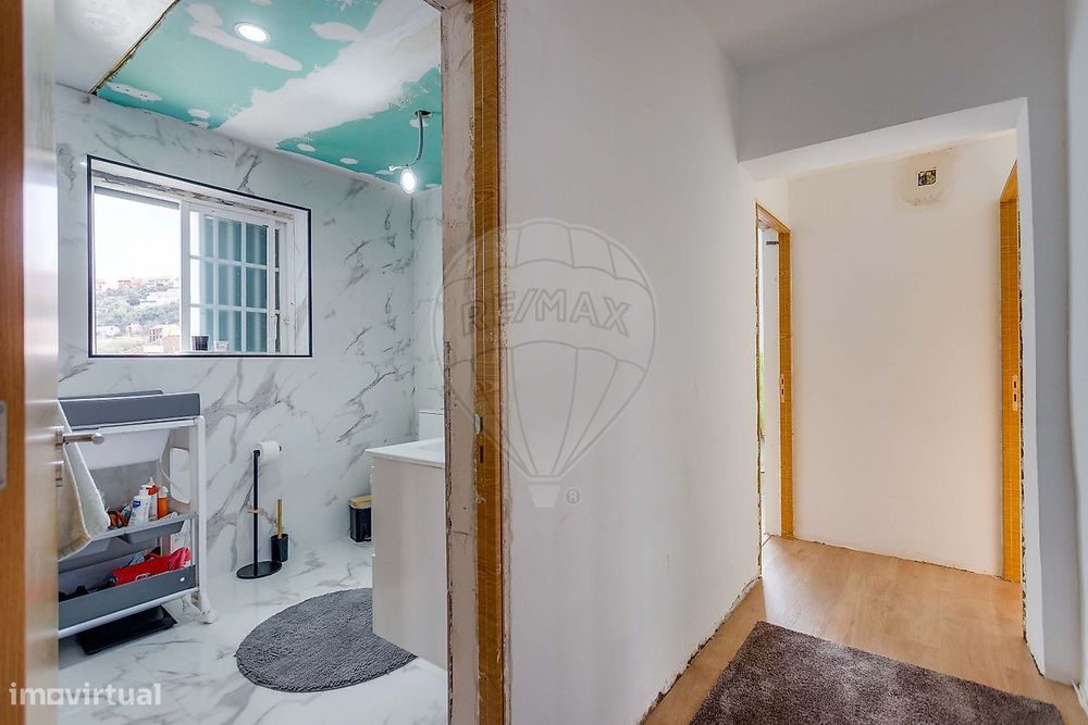 Property in Ramada E Caneças, Lisboa