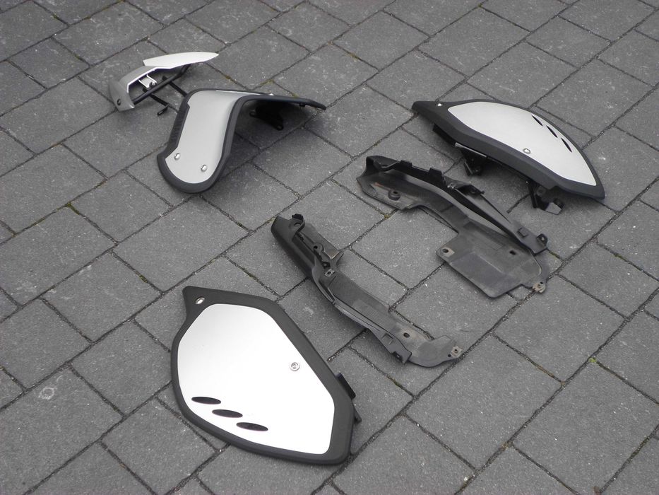 Osłony MT09 Akcesoryjne Owiewki Nakladki mt-09 Szyba 2014r Wysylka