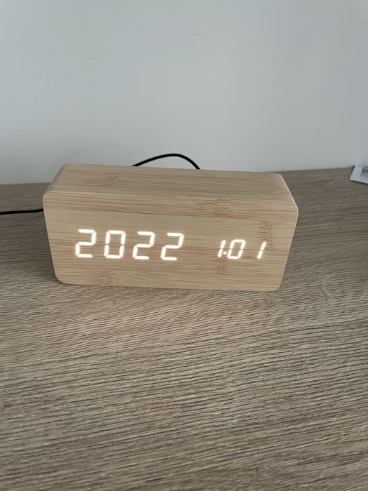 Часи дерево з температурою