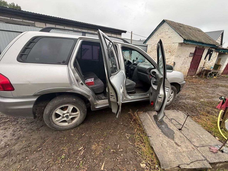 Продам Hyundai Santa Fe.