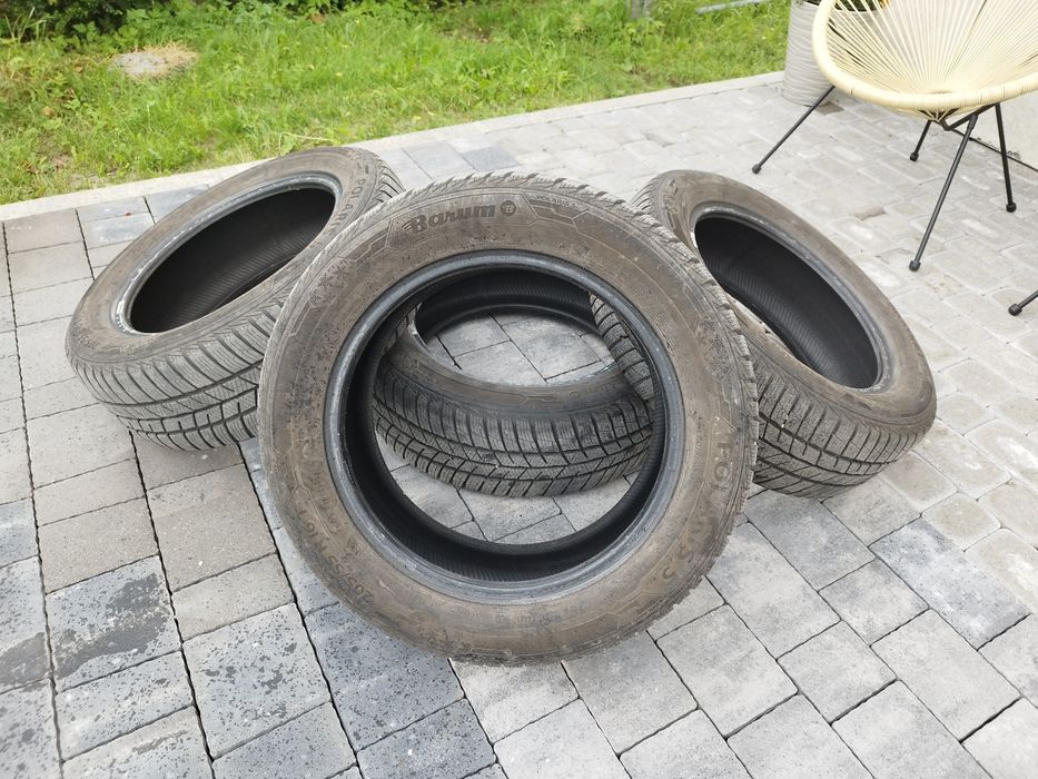 Sprzedam zimowe oponę 205/55 R16 T